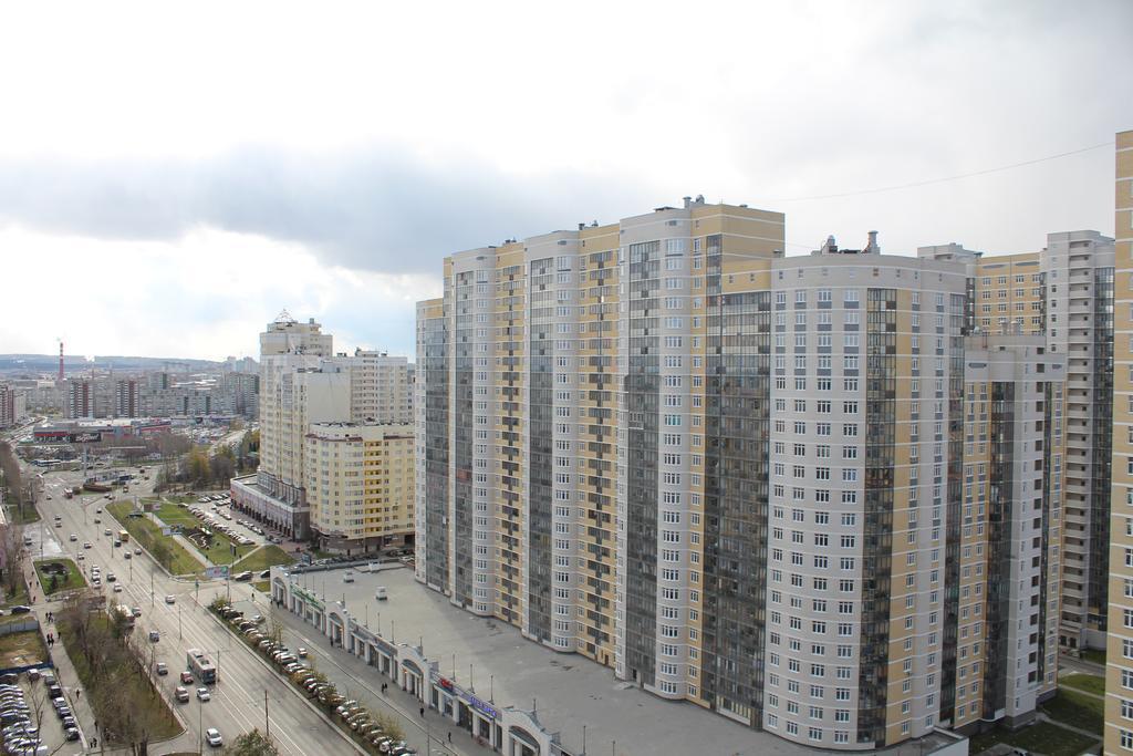 Apartment On 8 Marta Street Ekaterinburg Exterior photo